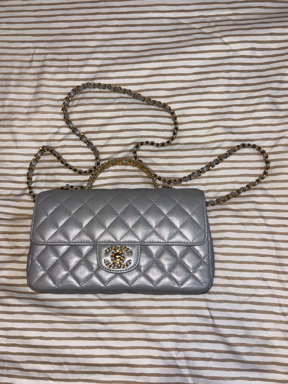 Authentic Chanel Flap Bag Metallic Silver Lambskin CHANEL Chain Handle
